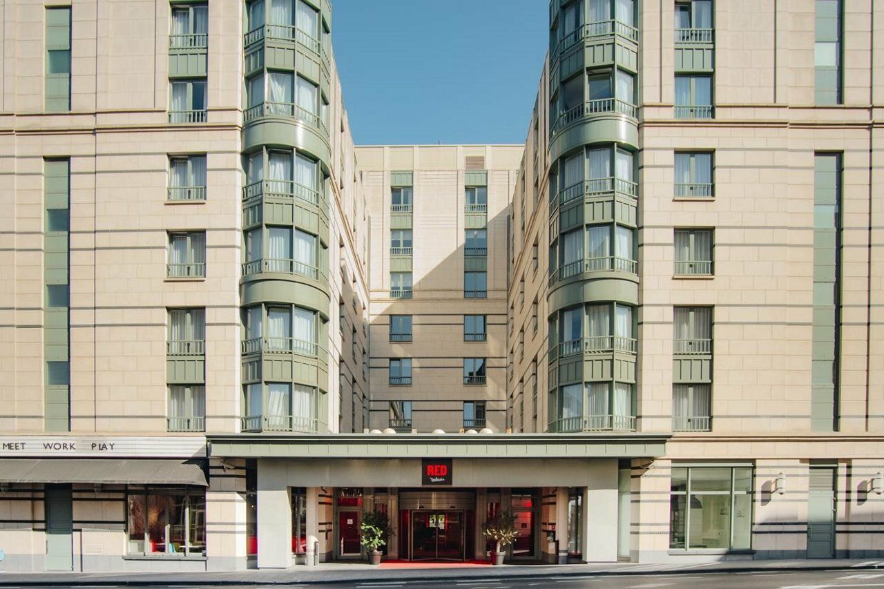 Radisson Red Brussels Hotel Ixelles Exterior foto